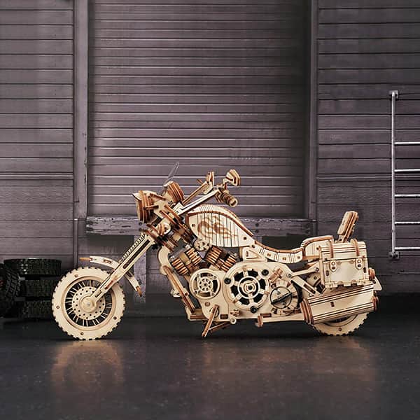 Cruiser Motorcycle Model Kit