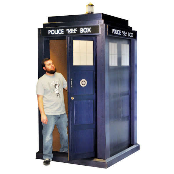 Life-Size Doctor Who TARDIS