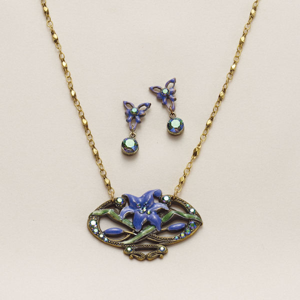 Ornamental Lily Necklace