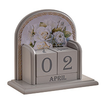 Alternate image Winchester White Roses Perpetual Calendar